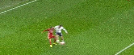 1634069307997009638.gif 开云体育app-【世预赛】卢克·肖送点 斯通斯救主 英格兰平匈牙利